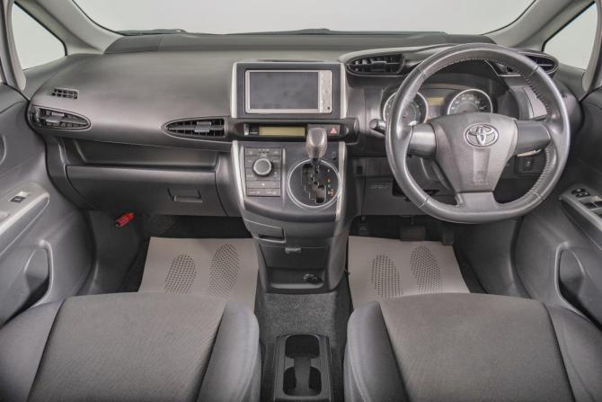 Toyota Wish II с пробегом 2010 года, цена 1 299 000 рублей, 84000 км, минивэн, Автокод Объявления