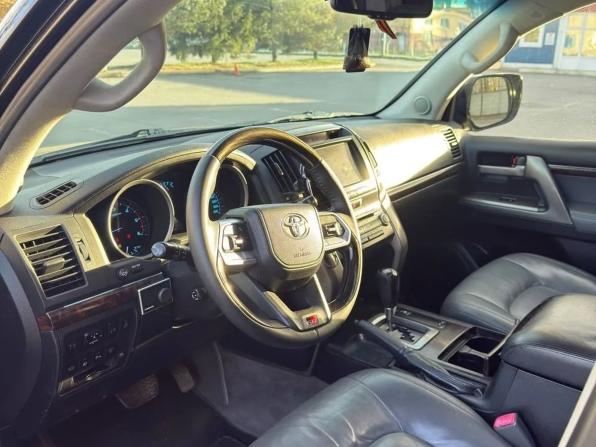 Toyota Land Cruiser 200 Series с пробегом 2008 года, цена 2 950 000 рублей, 272300 км, внедорожник, Автокод Объявления