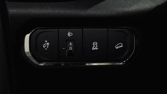 Haval Jolion I Рестайлинг с пробегом 2025 года, цена 1 843 000 рублей, 76600 км, внедорожник, Автокод Объявления