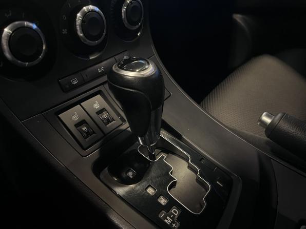 Mazda 3 II (BL) Рестайлинг с пробегом 2012 года, цена 955 000 рублей, 181376 км, седан, Автокод Объявления