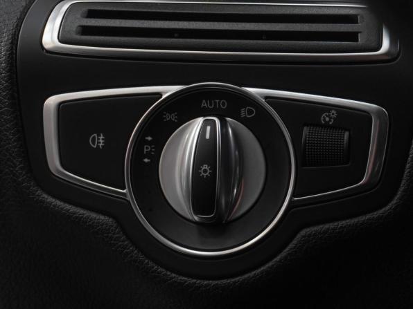Mercedes-Benz C-Класс IV (W205) Рестайлинг с пробегом 2018 года, цена 2 799 000 рублей, 114879 км, седан, Автокод Объявления
