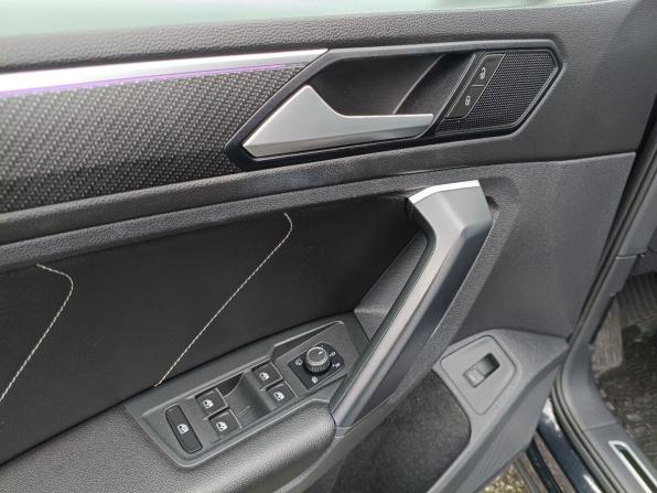 Volkswagen Tiguan II Рестайлинг с пробегом 2021 года, цена 3 549 000 рублей, 120055 км, внедорожник, Автокод Объявления