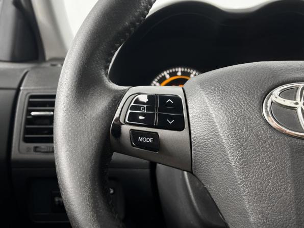 Toyota Corolla X (E140 E150) Рестайлинг с пробегом 2012 года, цена 898 900 рублей, 267255 км, седан, Автокод Объявления