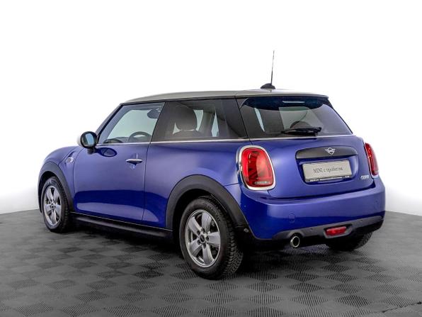 Mini Hatch III (F55/F56) Рестайлинг с пробегом 2021 года, цена 2 290 000 рублей, 54969 км, хэтчбек, Автокод Объявления