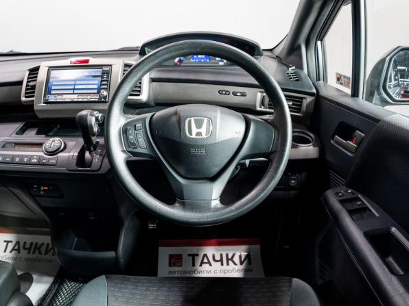 Honda Freed I с пробегом 2010 года, цена 905 000 рублей, 188300 км, компактвэн, Автокод Объявления