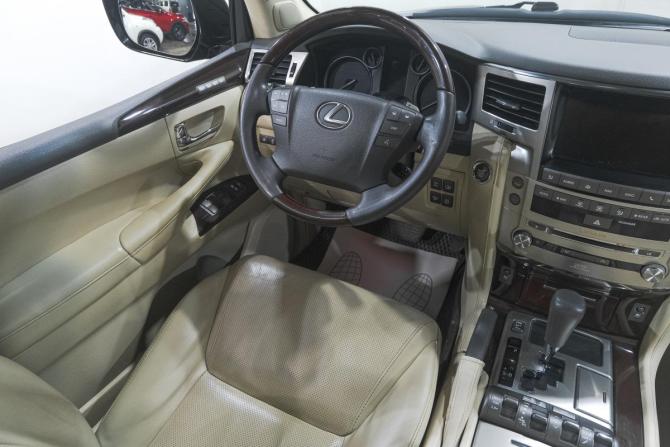 Lexus LX III Рестайлинг с пробегом 2013 года, цена 4 419 000 рублей, 283000 км, внедорожник, Автокод Объявления