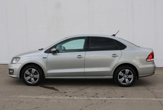 Volkswagen Polo V Рестайлинг с пробегом 2018 года, цена 1 160 000 рублей, 133028 км, седан, Автокод Объявления