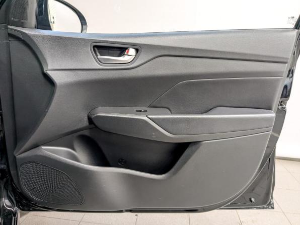 Hyundai Solaris II Рестайлинг с пробегом 2022 года, цена 1 699 000 рублей, 61441 км, седан, Автокод Объявления
