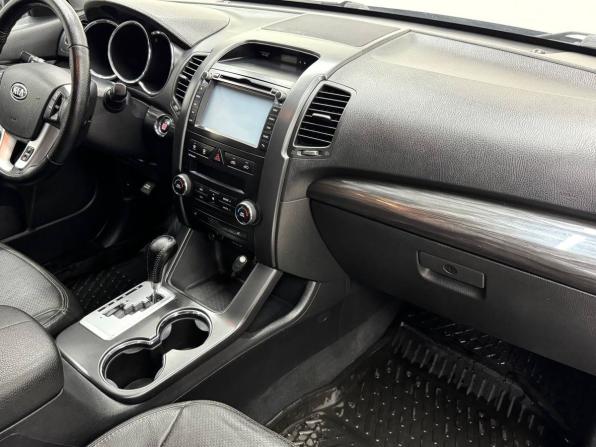 Kia Sorento II с пробегом 2010 года, цена 1 499 900 рублей, 175000 км, внедорожник, Автокод Объявления