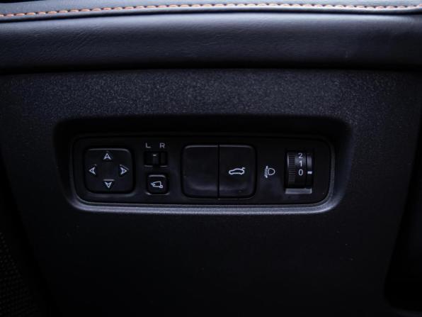 Changan UNI-V I с пробегом 2023 года, цена 2 250 000 рублей, 38499 км, лифтбек, Автокод Объявления