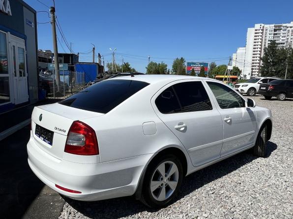 Skoda Octavia II (A5) Рестайлинг с пробегом 2013 года, цена 999 000 рублей, 233058 км, лифтбек, Автокод Объявления