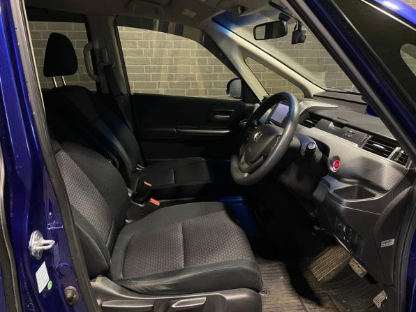 Honda Freed II с пробегом 2017 года, цена 1 450 000 рублей, 191540 км, компактвэн, Автокод Объявления