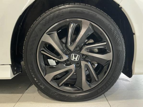 Honda Stepwgn V Рестайлинг с пробегом 2019 года, цена 2 098 000 рублей, 127000 км, минивэн, Автокод Объявления