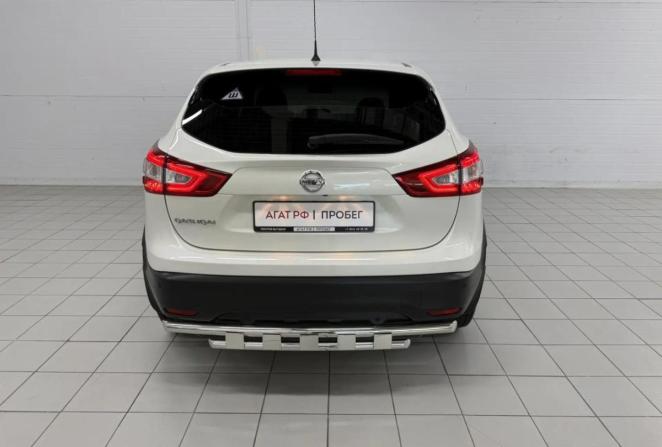 Nissan Qashqai II с пробегом 2015 года, цена 1 550 000 рублей, 37925 км, внедорожник, Автокод Объявления