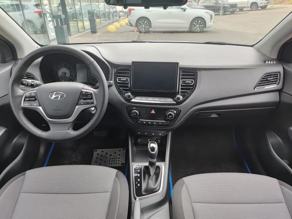 Hyundai Solaris II Рестайлинг с пробегом 2020 года, цена 1 664 000 рублей, 68764 км, седан, Автокод Объявления