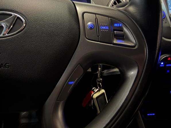 Hyundai ix35 I Рестайлинг с пробегом 2014 года, цена 999 000 рублей, 192576 км, внедорожник, Автокод Объявления