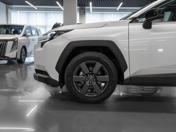 Toyota RAV4 VI (XA60) с пробегом 2026 года, цена 4 100 000 рублей, 50 км, внедорожник, Автокод Объявления