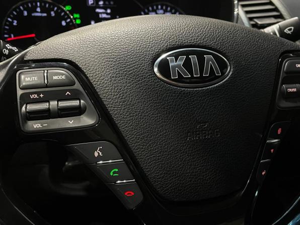 Kia Cerato III Рестайлинг (Classic) с пробегом 2017 года, цена 1 425 000 рублей, 146707 км, седан, Автокод Объявления