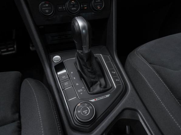 Volkswagen Tiguan II с пробегом 2018 года, цена 2 495 000 рублей, 161893 км, внедорожник, Автокод Объявления
