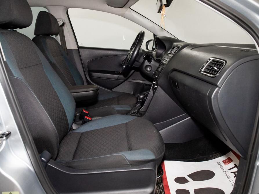 Volkswagen Polo V Рестайлинг Иркутск  - изображение 6