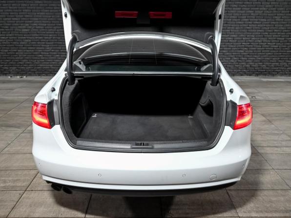 Audi A4 IV (B8) Рестайлинг с пробегом 2014 года, цена 1 565 000 рублей, 196083 км, седан, Автокод Объявления