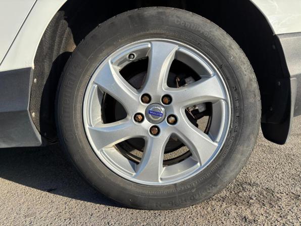Volvo V40 Cross Country I с пробегом 2014 года, цена 1 049 000 рублей, 170000 км, хэтчбек, Автокод Объявления