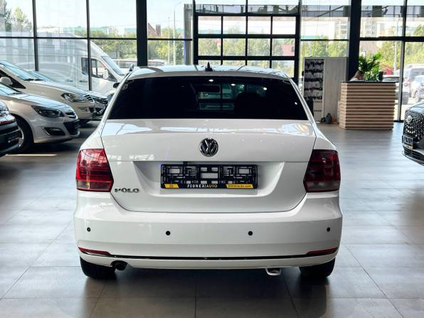 Volkswagen Polo V Рестайлинг с пробегом 2018 года, цена 1 250 000 рублей, 128000 км, седан, Автокод Объявления