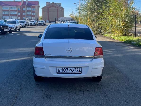 Opel Astra H Рестайлинг с пробегом 2013 года, цена 550 000 рублей, 192610 км, седан, Автокод Объявления