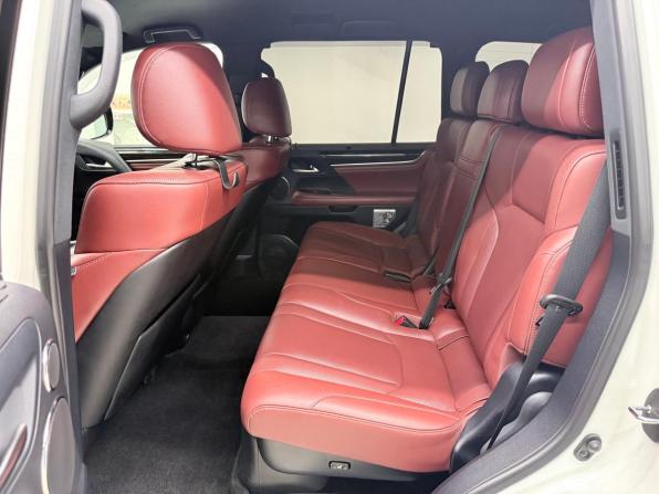 Lexus LX III Рестайлинг 2 с пробегом 2019 года, цена 10 200 000 рублей, 105745 км, внедорожник, Автокод Объявления