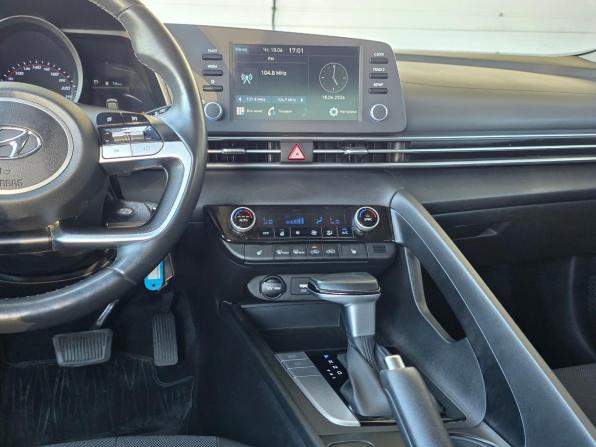 Hyundai Elantra VII (CN7) с пробегом 2021 года, цена 1 999 000 рублей, 125000 км, седан, Автокод Объявления