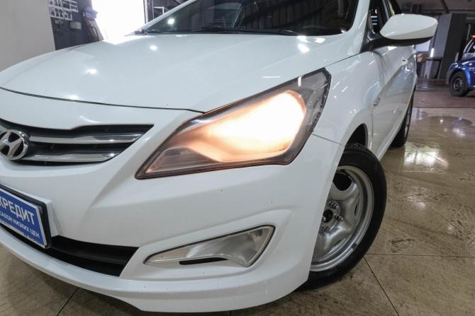 Hyundai Solaris I Рестайлинг с пробегом 2016 года, цена 899 000 рублей, 177000 км, седан, Автокод Объявления