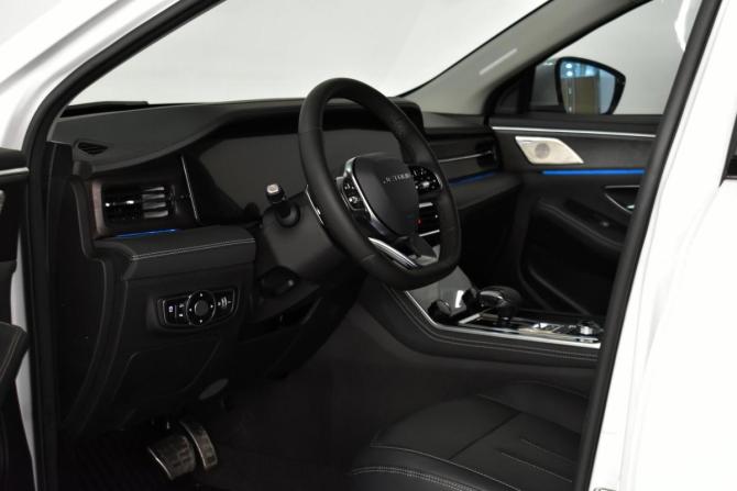 JETOUR X90 PLUS с пробегом 2023 года, цена 2 870 000 рублей, 2050 км, внедорожник, Автокод Объявления
