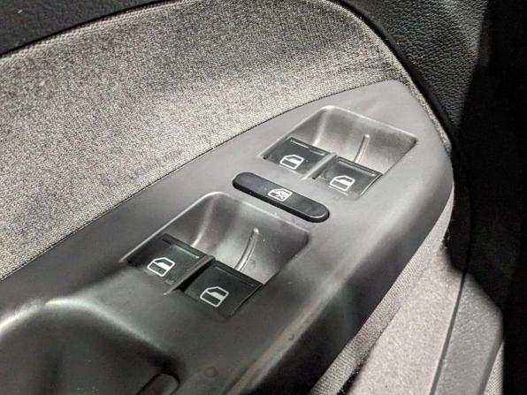 Volkswagen Touran I Рестайлинг 2 с пробегом 2010 года, цена 850 000 рублей, 222680 км, компактвэн, Автокод Объявления