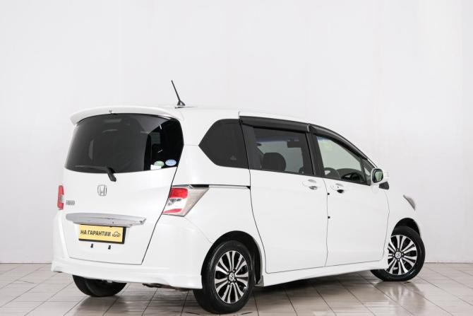 Honda Freed I Рестайлинг 2 с пробегом 2015 года, цена 1 189 000 рублей, 187507 км, компактвэн, Автокод Объявления