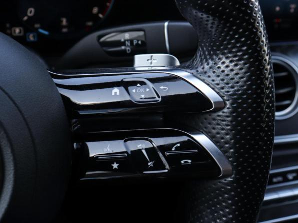 Mercedes-Benz E-Класс V (W213 S213 C238) Рестайлинг с пробегом 2020 года, цена 4 397 000 рублей, 91000 км, седан, Автокод Объявления