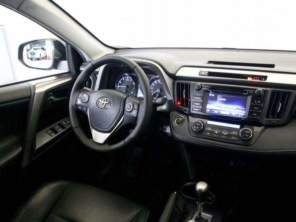 Toyota RAV4 IV (XA40) Рестайлинг с пробегом 2016 года, цена 2 395 000 рублей, 115147 км, внедорожник, Автокод Объявления