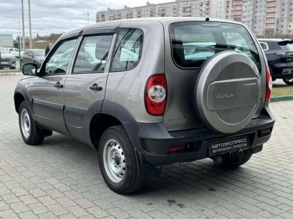 Chevrolet Niva I Рестайлинг с пробегом 2018 года, цена 820 000 рублей, 61100 км, внедорожник, Автокод Объявления