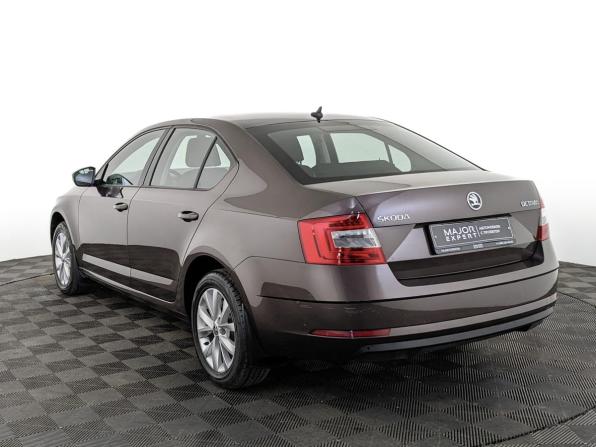 Skoda Octavia III (A7) Рестайлинг с пробегом 2018 года, цена 1 825 000 рублей, 55600 км, лифтбек, Автокод Объявления