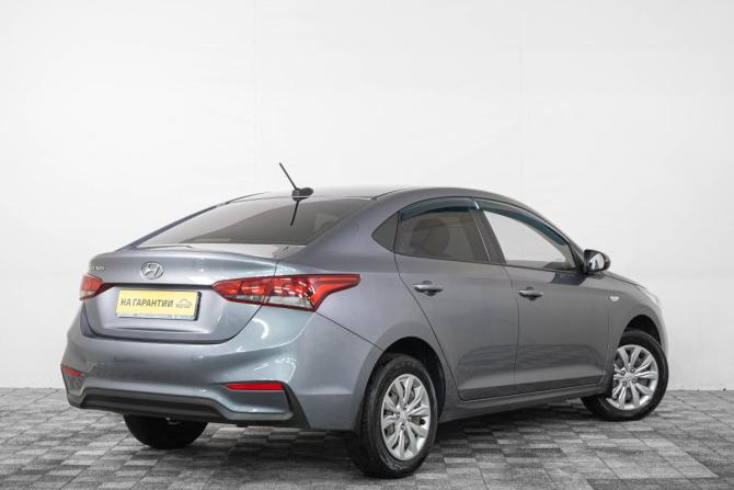 Hyundai Solaris II с пробегом 2017 года, цена 999 000 рублей, 218300 км, седан, Автокод Объявления