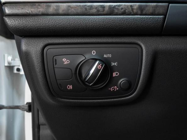 Audi A6 IV (C7) Рестайлинг с пробегом 2018 года, цена 2 497 000 рублей, 131093 км, седан, Автокод Объявления