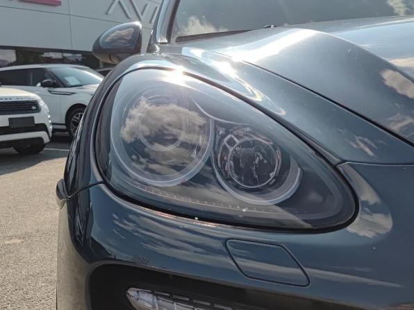 Porsche Cayenne II (958) с пробегом 2011 года, цена 1 720 000 рублей, 300411 км, внедорожник, Автокод Объявления