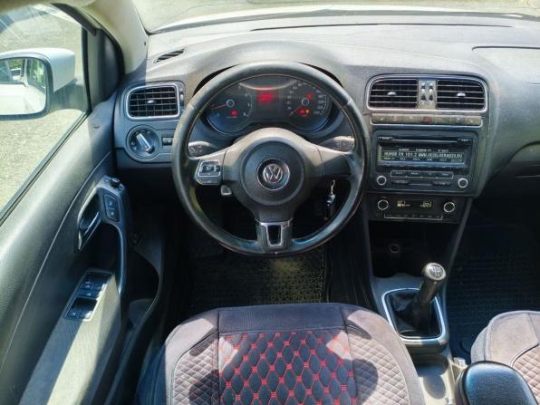 Volkswagen Polo V с пробегом 2011 года, цена 399 000 рублей, 272000 км, седан, Автокод Объявления