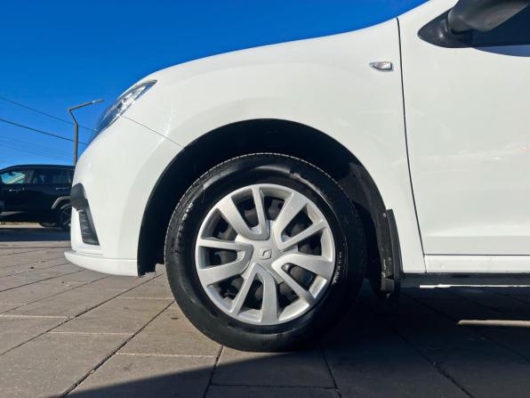Renault Logan II Рестайлинг с пробегом 2021 года, цена 1 063 600 рублей, 35583 км, седан, Автокод Объявления
