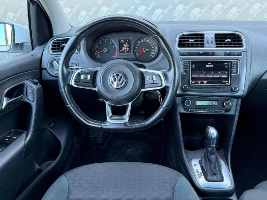 Volkswagen Polo V Рестайлинг Краснодар  - изображение 21