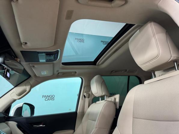 Toyota Land Cruiser 300 Series с пробегом 2022 года, цена 10 650 000 рублей, 54036 км, внедорожник, Автокод Объявления