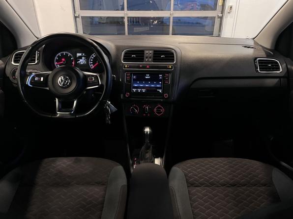 Volkswagen Polo V Рестайлинг с пробегом 2019 года, цена 1 775 000 рублей, 38500 км, седан, Автокод Объявления
