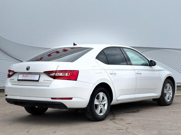 Skoda Superb III с пробегом 2018 года, цена 1 650 000 рублей, 165081 км, лифтбек, Автокод Объявления