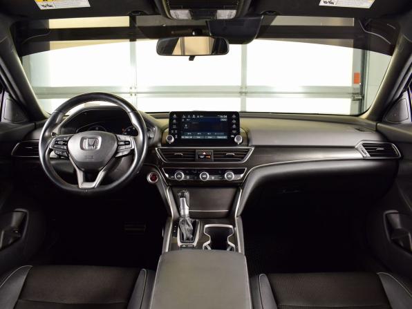 Honda Accord X с пробегом 2020 года, цена 2 954 995 рублей, 67925 км, седан, Автокод Объявления