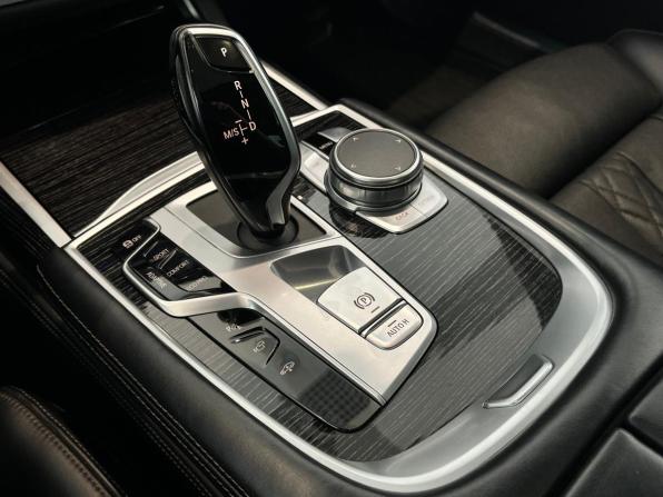 BMW 7 серии VI (G11/G12) Рестайлинг с пробегом 2020 года, цена 4 880 000 рублей, 186306 км, седан, Автокод Объявления