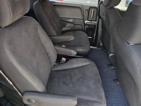 Honda Freed I Рестайлинг с пробегом 2012 года, цена 1 240 000 рублей, 153700 км, компактвэн, Автокод Объявления